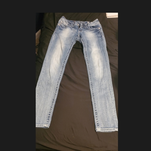 NWOT! Miss Me Light Wash Skinny Jeans - Picture 3 of 7